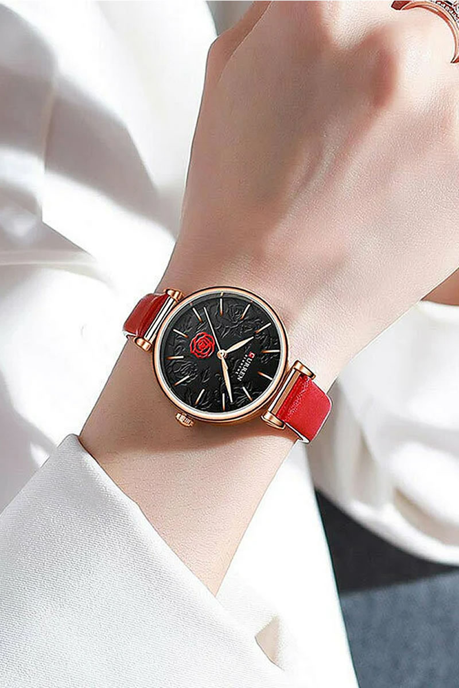 Γυναικείο ρολόι 33mm με κόκκινο λουράκι