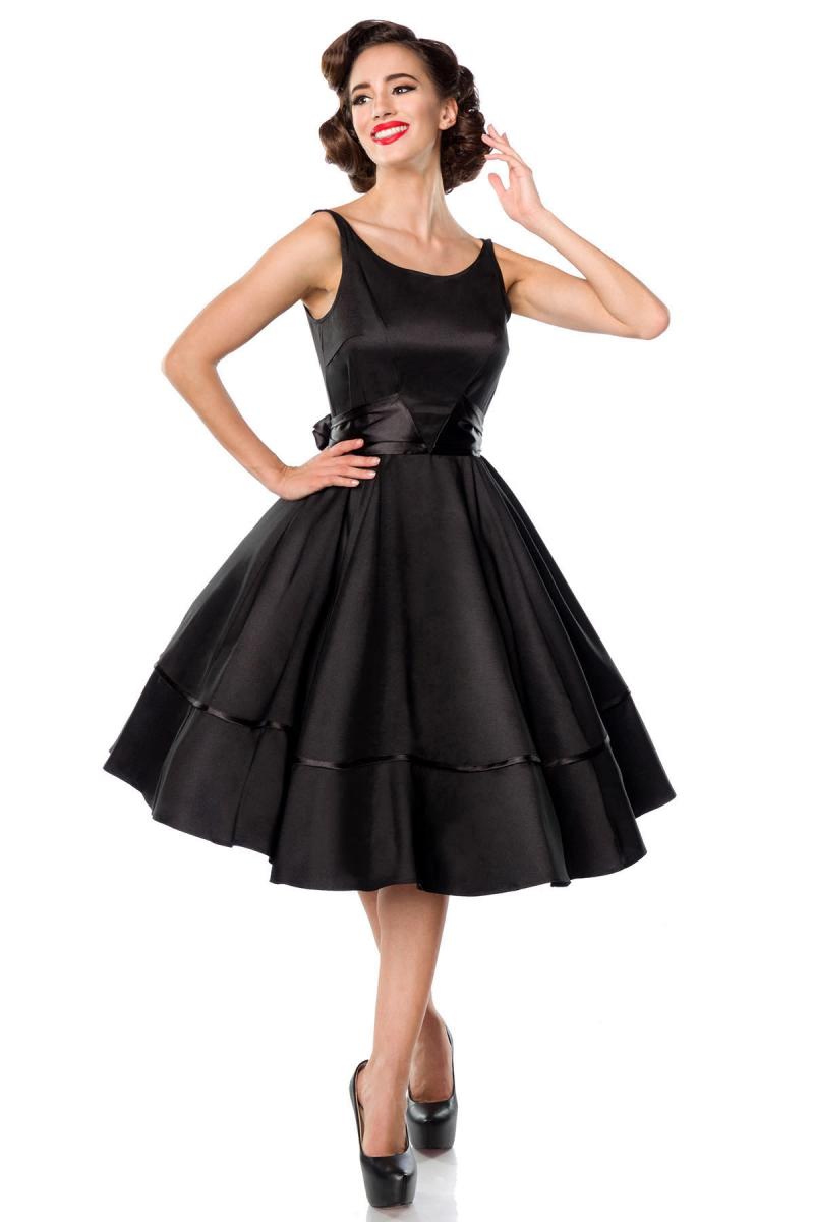 Chic, ντελικάτο μίνι μαύρο φόρεμα.
